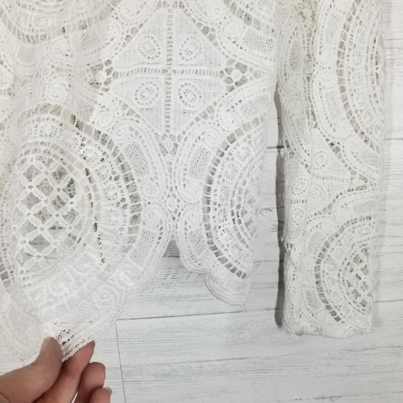 BLASHE Lace Long Sleeve Scallop Top Size Medium - Picture 4 of 6